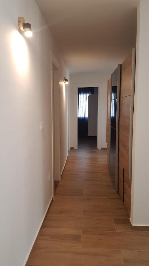 Pina Tourist Apartments Водице Экстерьер фото